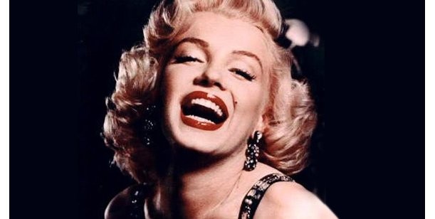Aparece una fotografía del cadáver de Marilyn Monroe 