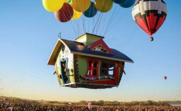 recoger Confrontar Abuso Recreó una película animada e hizo volar una casa con globos | InfoVeloz.com
