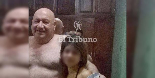 Escándalo en Salta por fotos de un intendente con jóvenes desnudas
