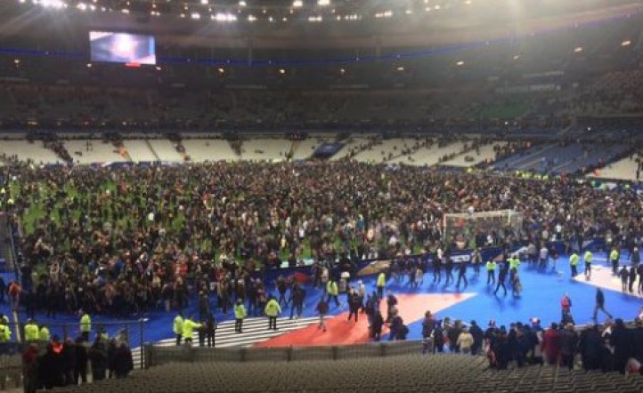 Video - Por las bombas en París, el público de Francia - Alemania quedó  encerrado en el estadio | InfoVeloz.com