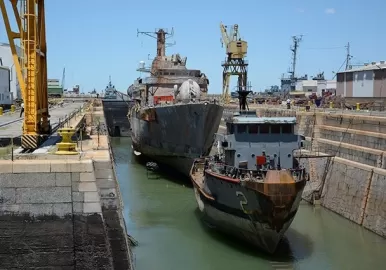 ara santisima trinidad