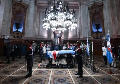 carlos menem despedida