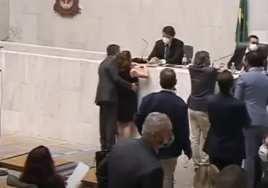 senadora-acoso-sexual-parlamento