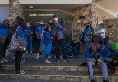 arrojaron-egresados-hotel-bariloche