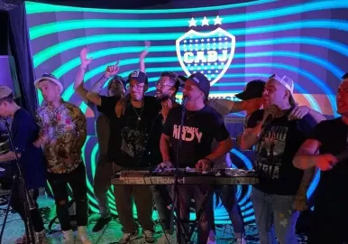 carlos-tevez-casa-fiesta