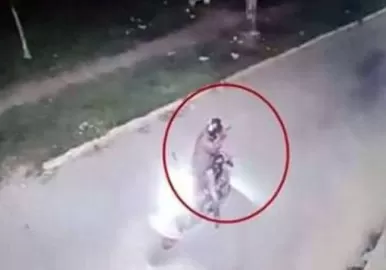 baleo a joven que le puso me gusta a su novia