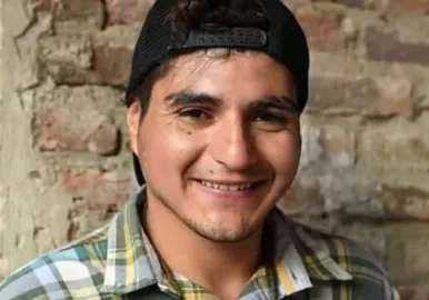 esteban echeverria joven carbonizado