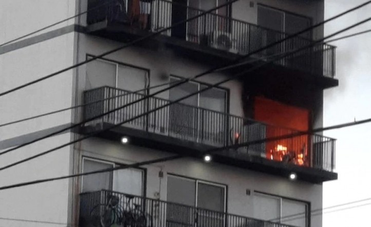 Ayer un incendio terminó con la vida de tres bomberos en Caseros