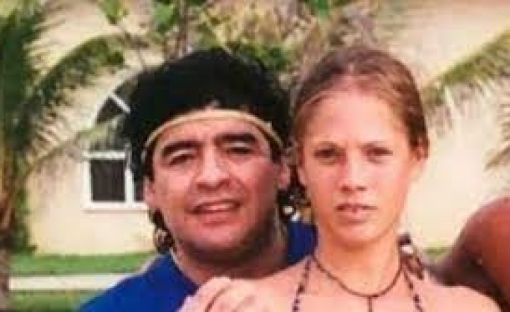 Mavys sólo tenía 16 años cuando fue forzada a conocer a Diego Maradona. Asegura que habló ahora por miedo a que tuviera represalias de Maradona o del Gobierno de Cuba".