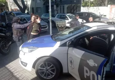 docente dejo encerrado a su bebe en el auto