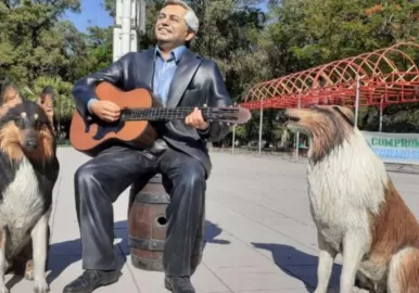 estatuas alberto fernandez