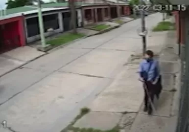 joven no vidente asaltado