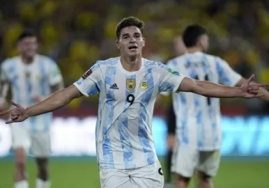 Julian Alvarez Seleccion Argentina