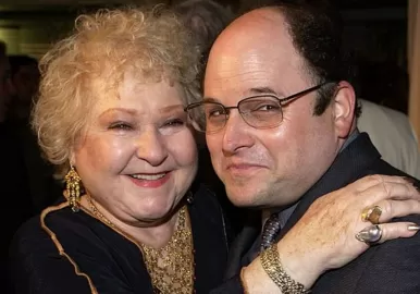 Murió Estelle Harris