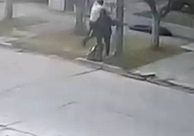 delincuente  baleado en merlo