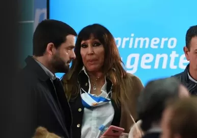 moria casan en casa rosada