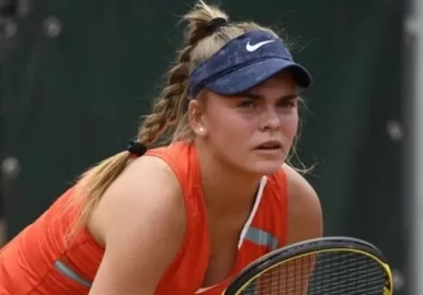 SARA BEJLAK TENISTA CHUECA