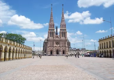 BASILICA DE LUJAN
