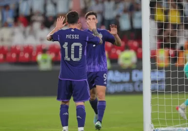 messi julian alvarez