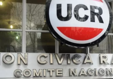 UCR logo