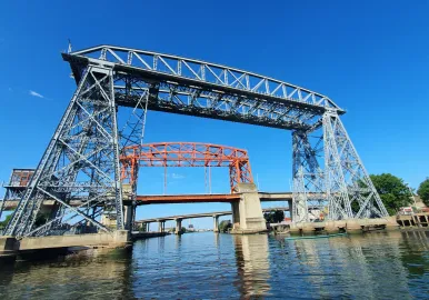 paseo en barco por la boca