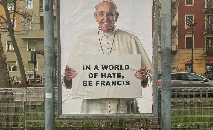 La imagen de Francisco en Turín que se volvió viral y conmueve.