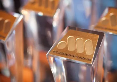 gacetilla premios 1512