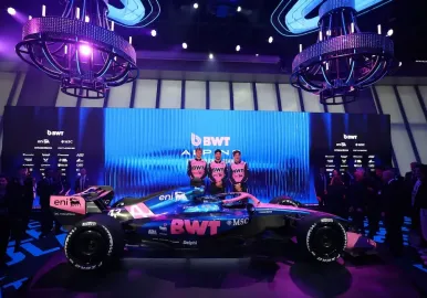 colapinto nuevo auto