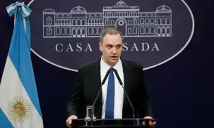 manuel adorni