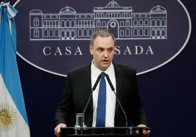 manuel adorni