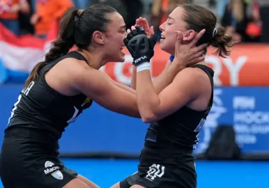 LAS LEONAS