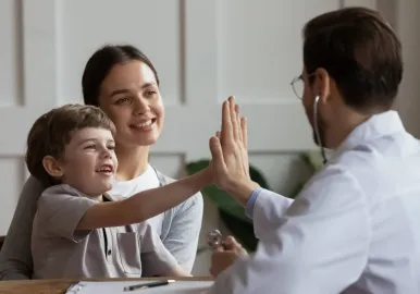 NIÑO MEDICO